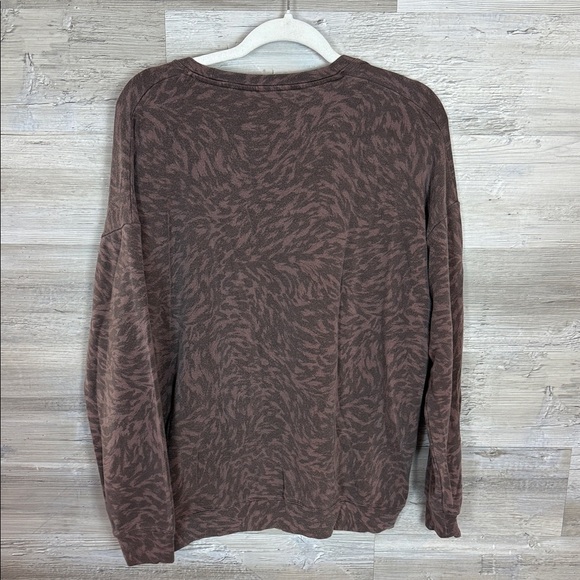 Athleta Studio to Street Brown Lynx Crewneck - Picture 2 of 4